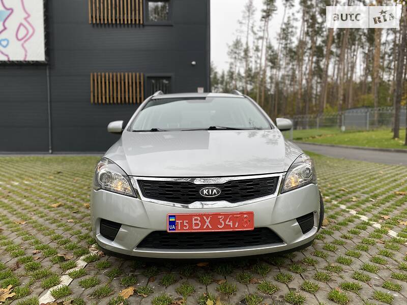 Універсал Kia Ceed 2010 в Бучі