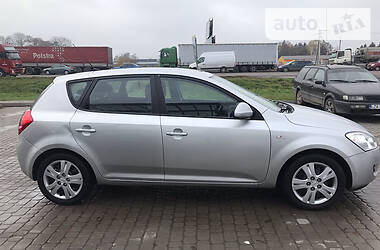 Хэтчбек Kia Ceed 2009 в Львове