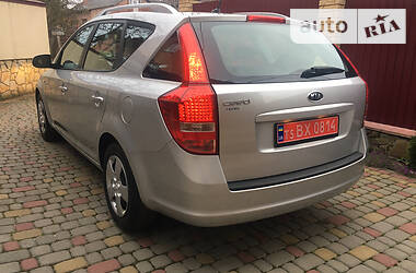 Универсал Kia Ceed 2010 в Львове