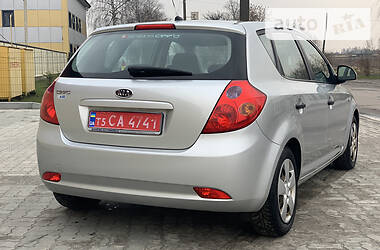 Хэтчбек Kia Ceed 2007 в Ковеле