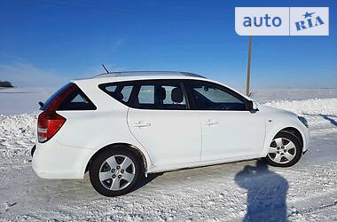 Универсал Kia Ceed 2010 в Козове