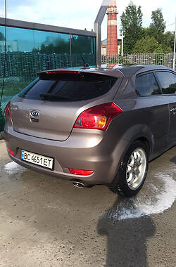 Купе Kia Ceed 2009 в Львове