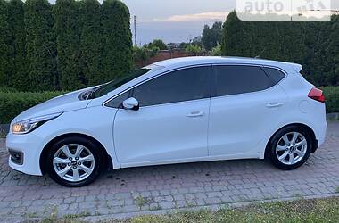 Хэтчбек Kia Ceed 2016 в Луцке