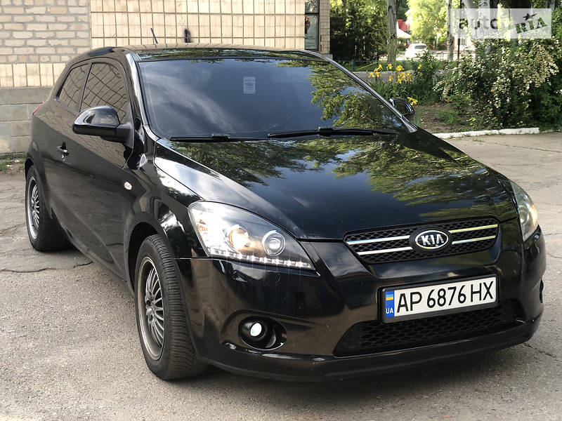 Kia ceed 2009 хэтчбек