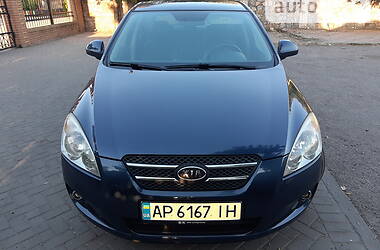 Хэтчбек Kia Ceed 2007 в Запорожье