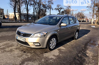 Универсал Kia Ceed 2010 в Мелитополе