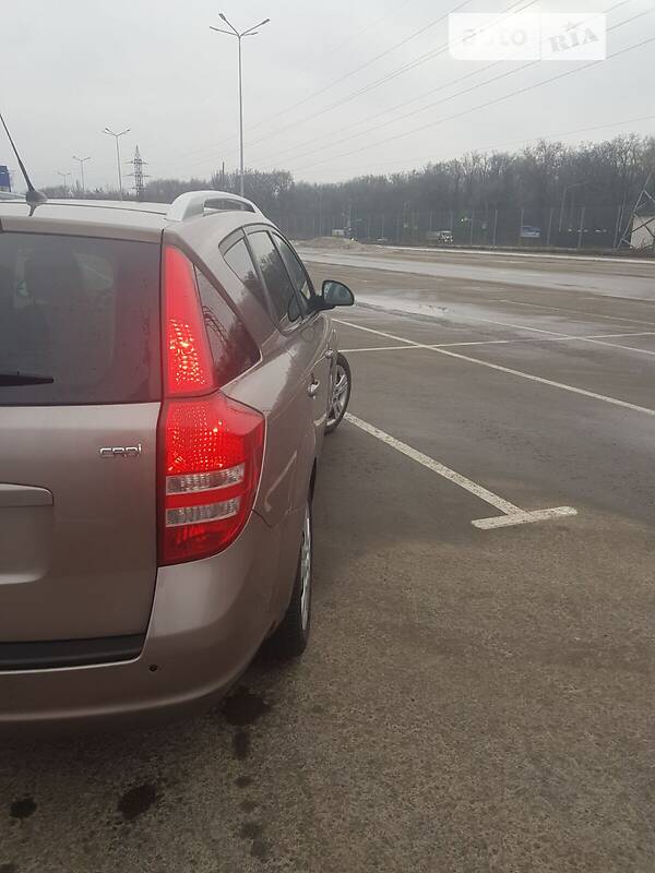 Универсал Kia Ceed 2007 в Запорожье