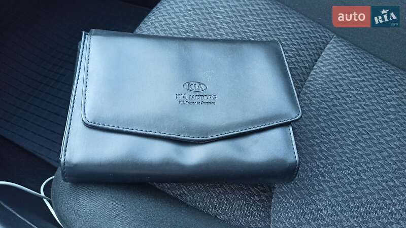 Универсал Kia Ceed 2008 в Стебнику