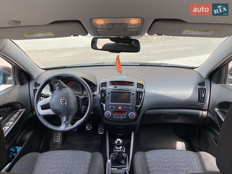 Седан Kia Ceed 2010 в Вінниці