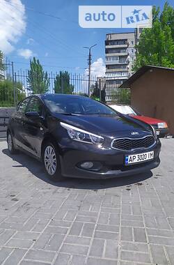 Хэтчбек Kia Ceed 2013 в Запорожье