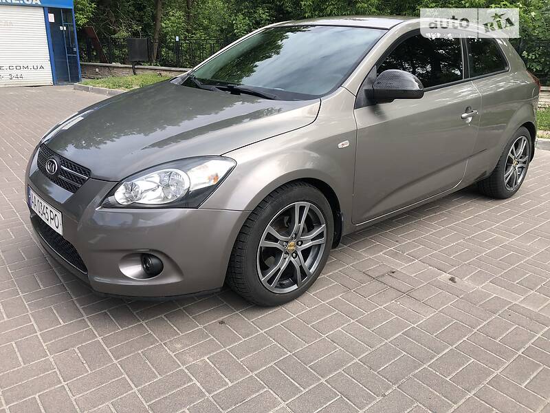 Купе Kia Ceed 2008 в Киеве