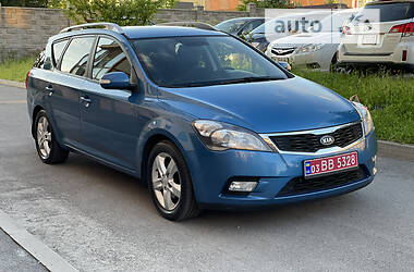 Универсал Kia Ceed 2010 в Ровно