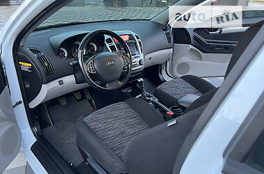 Купе Kia Ceed 2008 в 