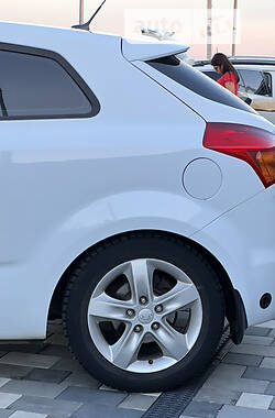 Купе Kia Ceed 2008 в 