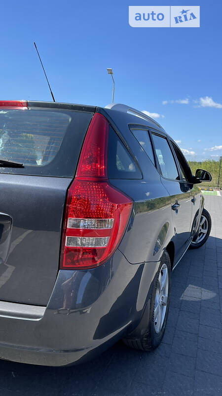 Универсал Kia Ceed 2008 в Стрые