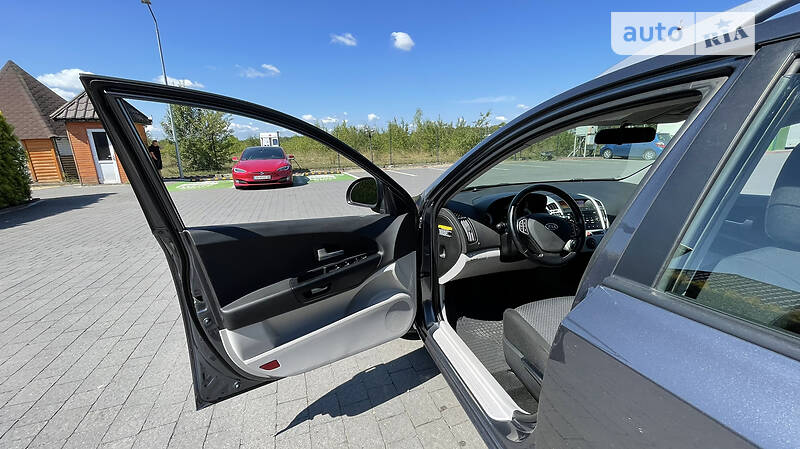 Универсал Kia Ceed 2008 в Стрые