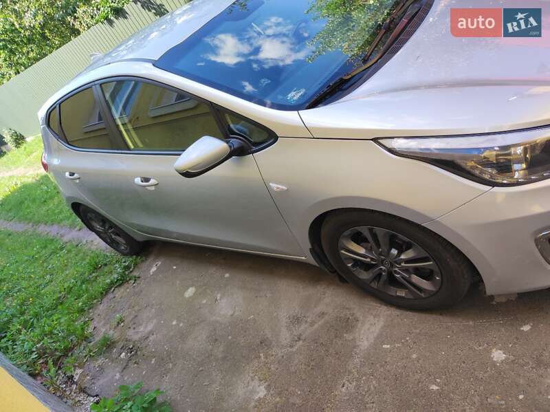 Хэтчбек Kia Ceed 2017 в Тернополе