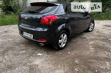 Хэтчбек Kia Ceed 2008 в Киеве