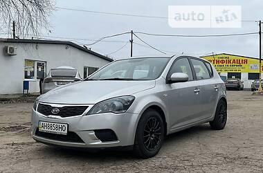 Хэтчбек Kia Ceed 2011 в Николаеве