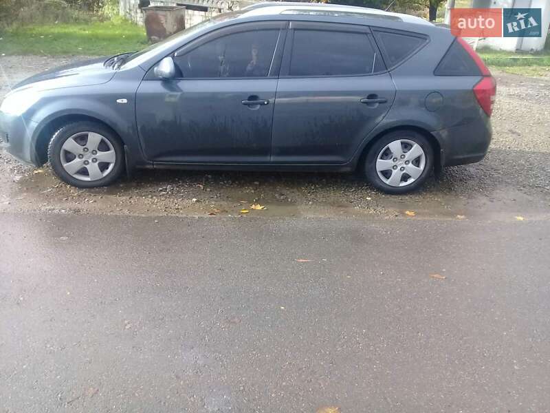 Универсал Kia Ceed 2007 в Старом Самборе