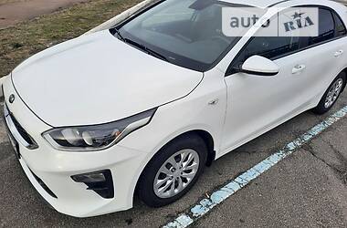 Хэтчбек Kia Ceed 2019 в Киеве