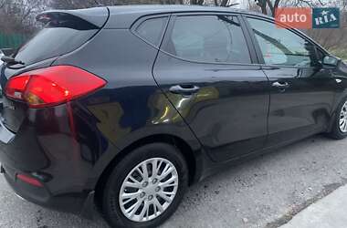 Хэтчбек Kia Ceed 2013 в Запорожье