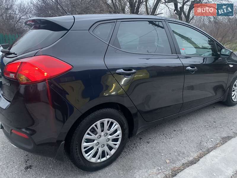 Хетчбек Kia Ceed 2013 в Запоріжжі