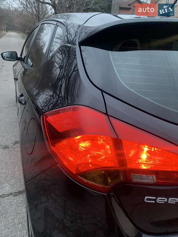 Хетчбек Kia Ceed 2013 в Запоріжжі