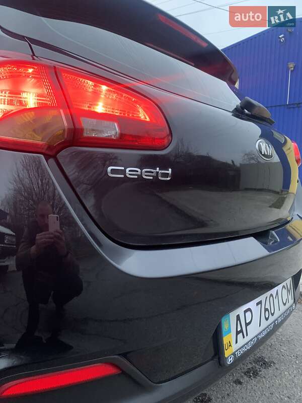 Хетчбек Kia Ceed 2013 в Запоріжжі