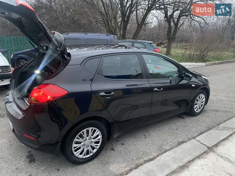 Хетчбек Kia Ceed 2013 в Запоріжжі