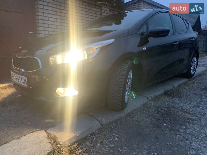 Хетчбек Kia Ceed 2013 в Запоріжжі