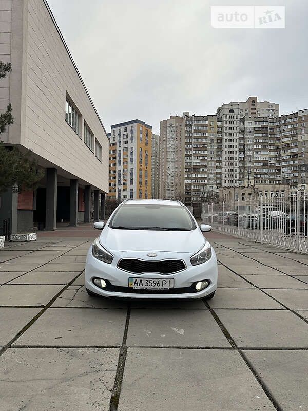 Универсал Kia Ceed 2013 в Киеве