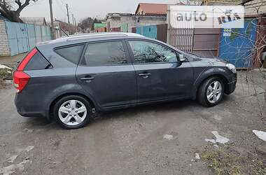 Универсал Kia Ceed 2010 в Запорожье