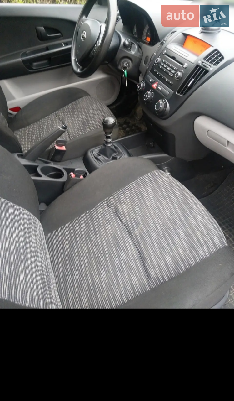 2010 Kia Cee'd - мініатюра 16