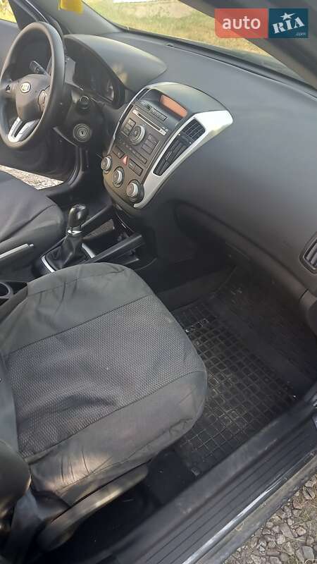 Універсал Kia Ceed 2009 в Полтаві