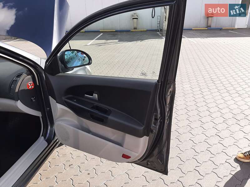 Универсал Kia Ceed 2007 в Луцке