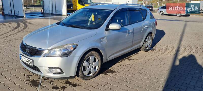 Универсал Kia Ceed 2011 в Нововолынске