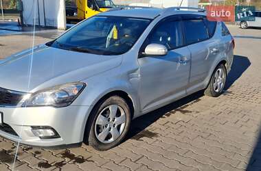 Универсал Kia Ceed 2011 в Нововолынске