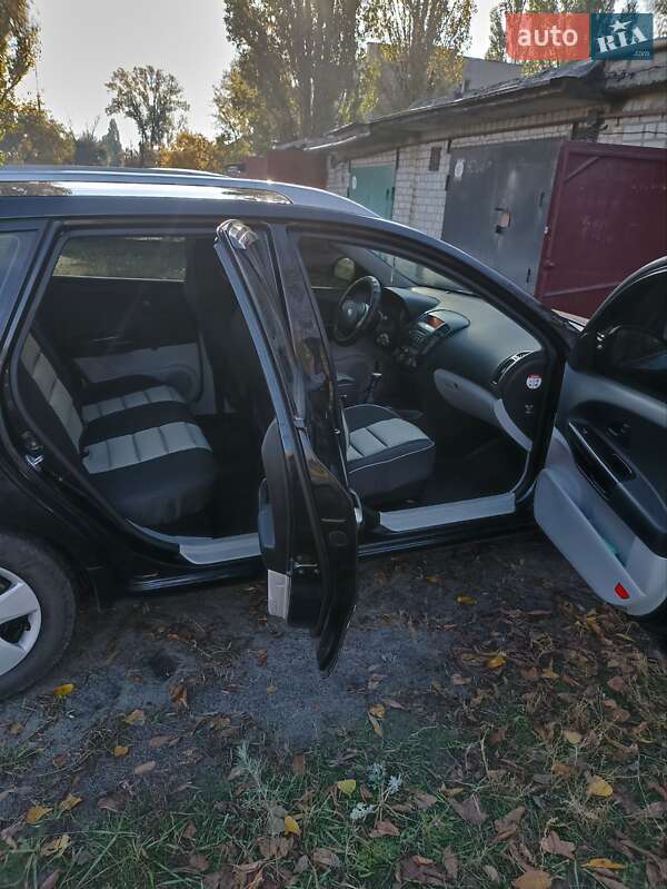 Універсал Kia Ceed 2008 в Горішніх Плавнях