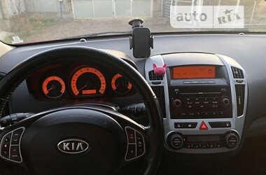 Универсал Kia Ceed 2008 в Самборе