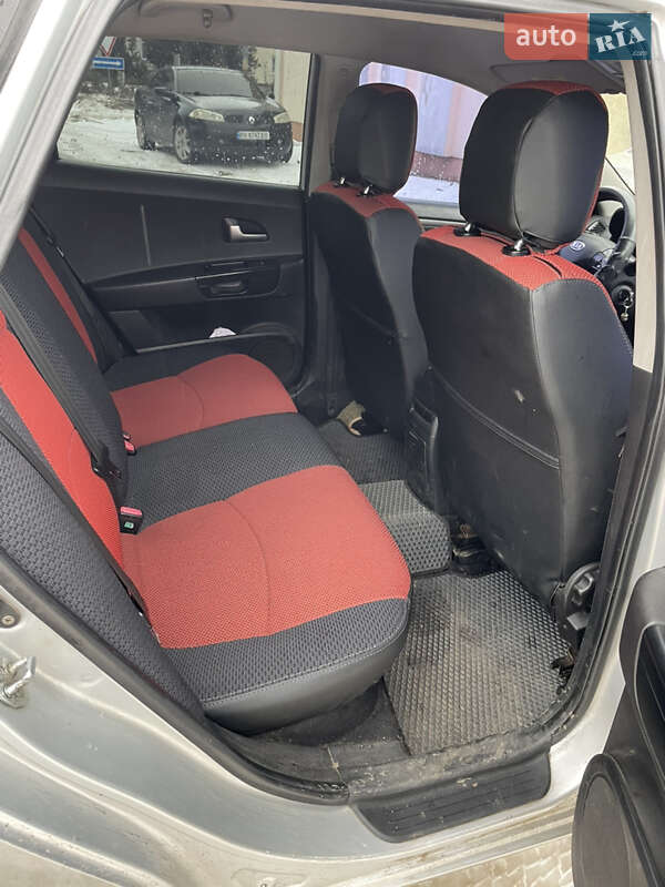 Хэтчбек Kia Ceed 2010 в Староконстантинове