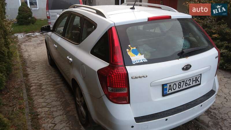 Универсал Kia Ceed 2011 в Берегово