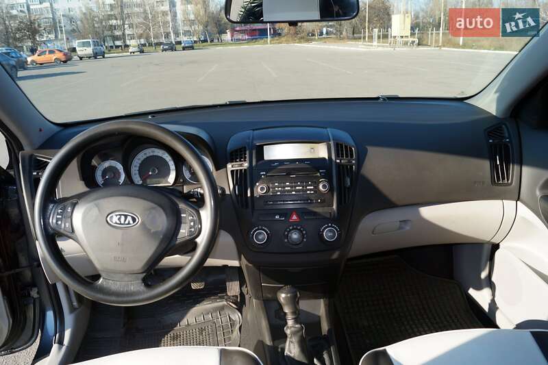 Универсал Kia Ceed 2008 в Запорожье