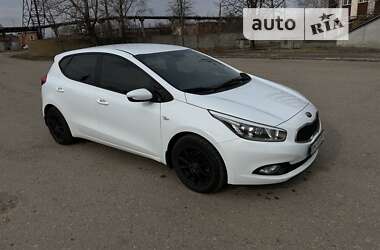 Хэтчбек Kia Ceed 2013 в Киеве