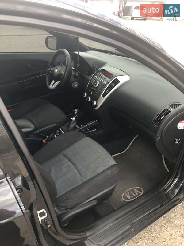 Універсал Kia Ceed 2009 в Запоріжжі