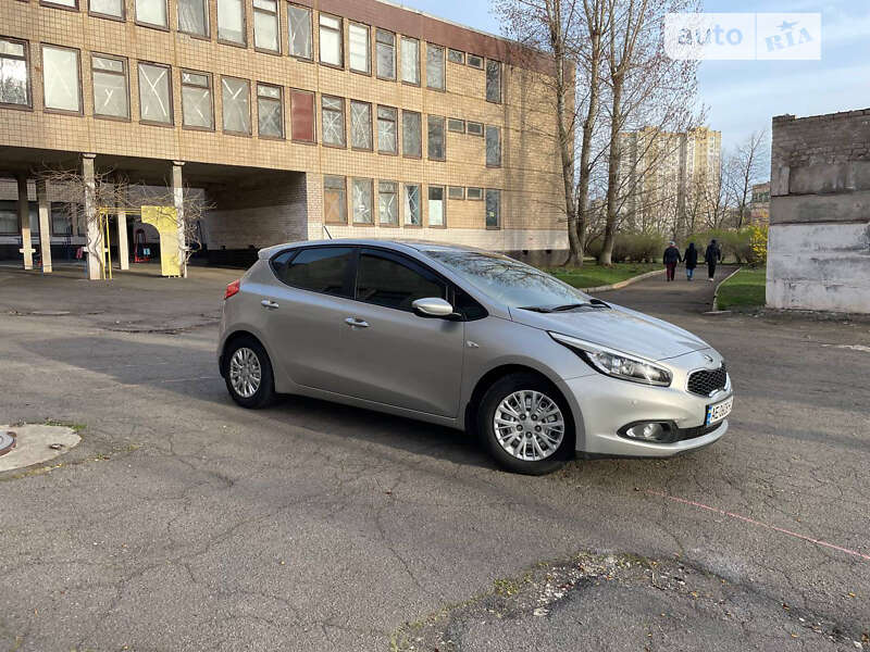 Хетчбек Kia Ceed 2013 в Кривому Розі