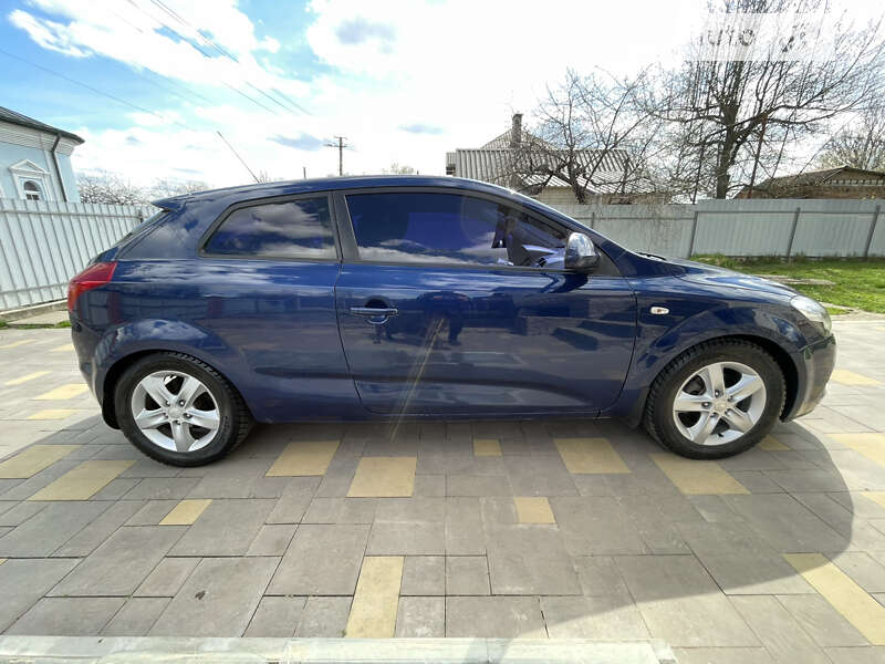 Хэтчбек Kia Ceed 2008 в Полтаве
