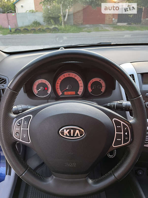Хэтчбек Kia Ceed 2008 в Полтаве