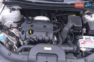 Хэтчбек Kia Ceed 2007 в Жидачове