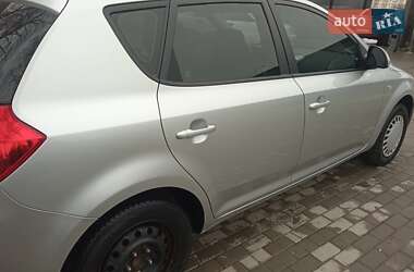 Хэтчбек Kia Ceed 2007 в Жидачове